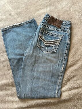 Light Wash Denim Jeans with Embroidered Back Pocket